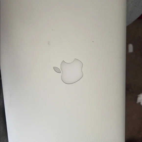 Apple | Computers, Laptops & Parts | Macbook Air Early 24 11 Inch